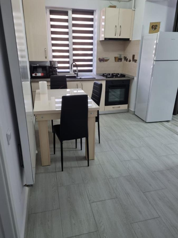 Luxury Apartament Curtea de Argeş Eksteriør billede